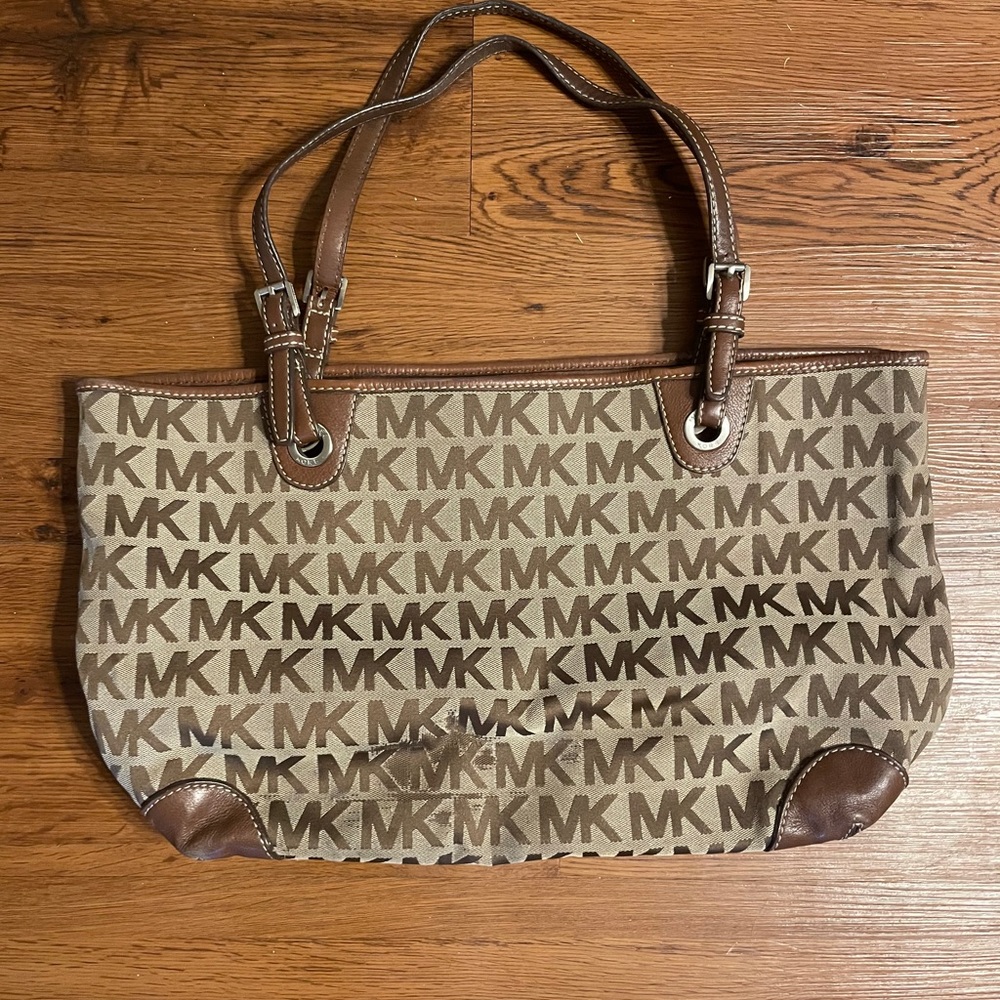Michael Kors Medium Handbag